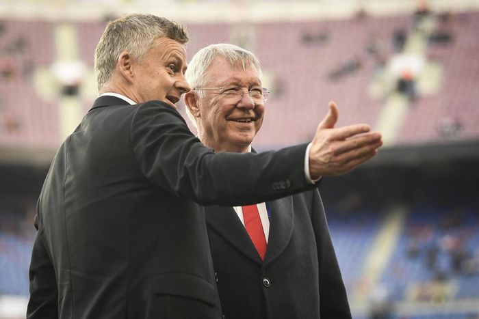 Solskjaer được Alex Ferguson bảo vệ