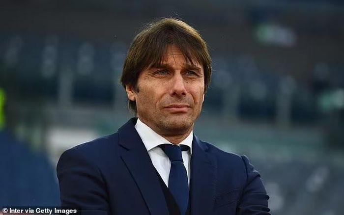 Conte đang đứng đầu danh sách thay thế Nuno Santo