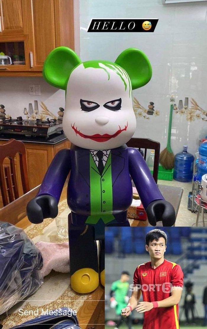 Hoàng Đức cũng có thú chơi Bearbrick