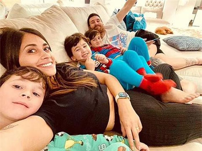 Messi và gia đình nhớ cuộc sống ở Barcelona