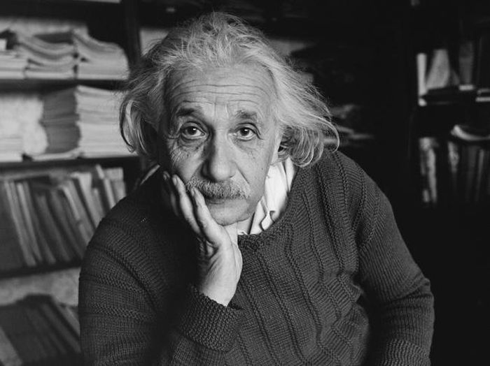 Những đóng góp to lớn của thiên tài Einstein cho khoa học được đánh giá cao. Theo đó, tên tuổi của ông lưu danh sử sách. Ông cũng trở thành tấm gương được nhiều thế hệ noi theo.
