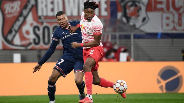 Mbappe có ngày thi đấu không tốt trước Leipzig. Ảnh: Reuters.
