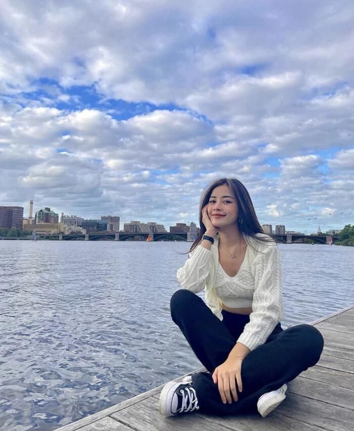 Chi Pu vướng không ít thị phi từ ngày sang Mỹ.