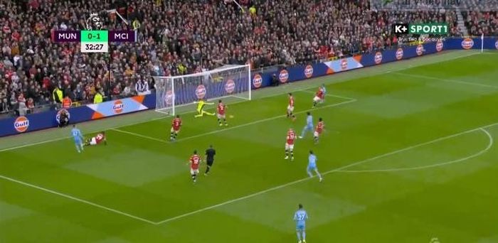 De Gea cứu thua liên tiếp cho MU