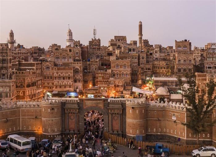 Kỳ quan kiến trúc bùn ở thủ đô Sana'a, Yemen. Ảnh: The Guardian.