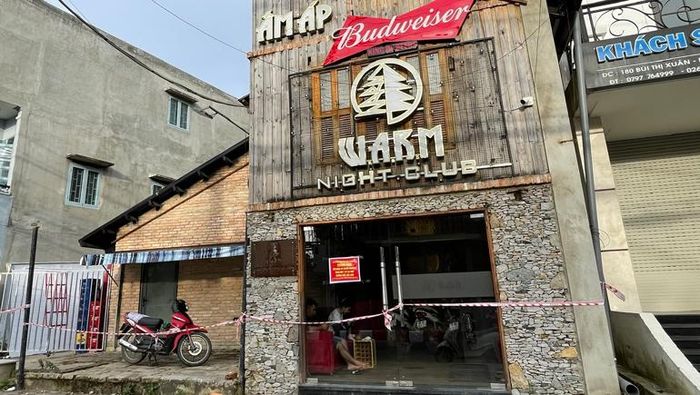 Chiều qua, 5/11, Chủ tịch UBND tỉnh yêu cầu TP Đà Lạt xử lý nghiêm cơ sở Warm Night Club tại đường Bùi Thị Xuân, Đà Lạt do vi phạm nghiêm trọng các quy định phòng chống dịch Covid-19