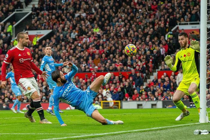 MU thua trận thứ 4 sau 11 vòng Premier League