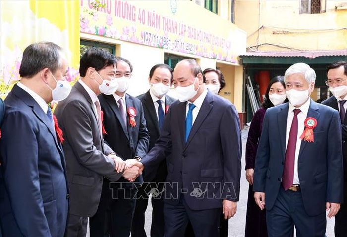 Chủ tịch nước Nguyễn Xuân Phúc và các đại biểu tại lễ kỷ niệm. Ảnh: Thống Nhất/TTXVN