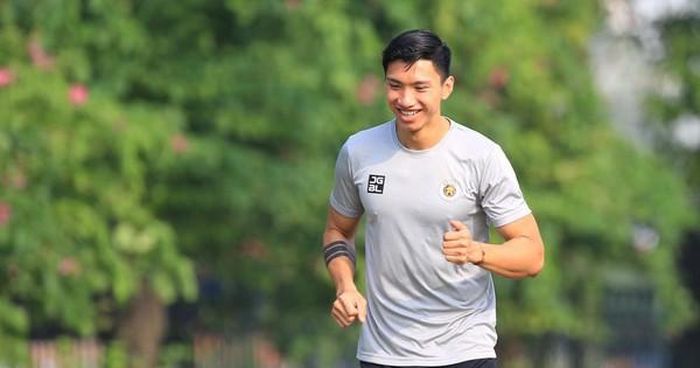 Ấn định ngày Văn Hậu sang Hàn Quốc phẫu thuật. ảnh Hà Nội FC