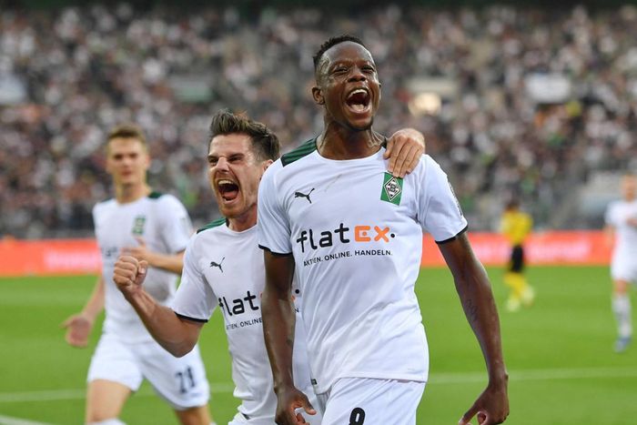 Juventus muốn có chữ ký của Zakaria trong tháng Giêng 2022