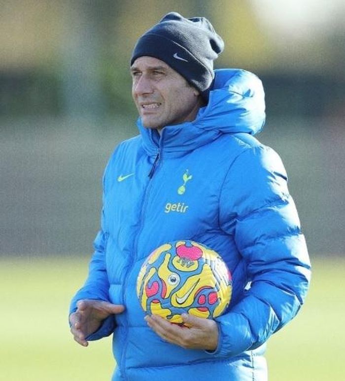 Thuyền trưởng người Italy thừa nhận, có rất nhiều thách thức ở Tottenham 