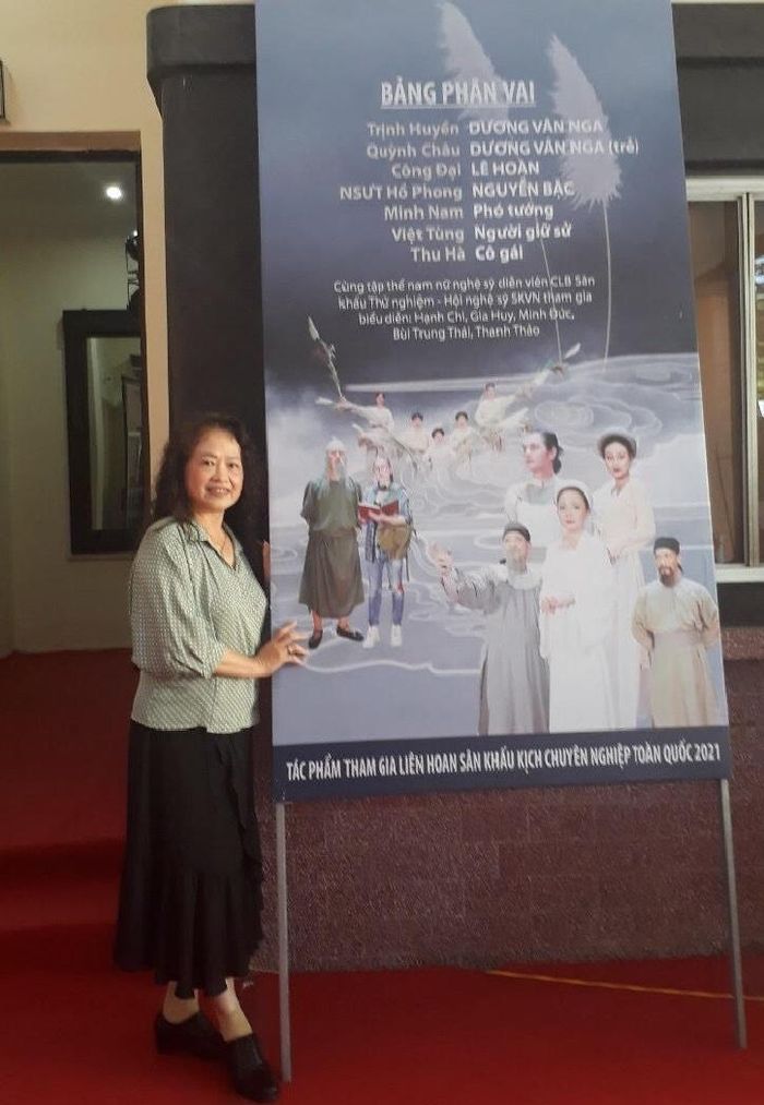 GS-TS Lê Thị Hoài Phương tại Liên hoan Kịch nói toàn quốc 2021