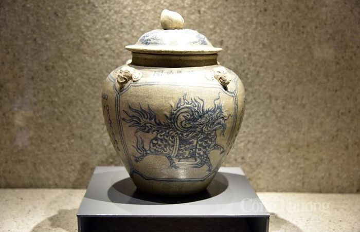 Men rạn Gia Long (1802-1819)
