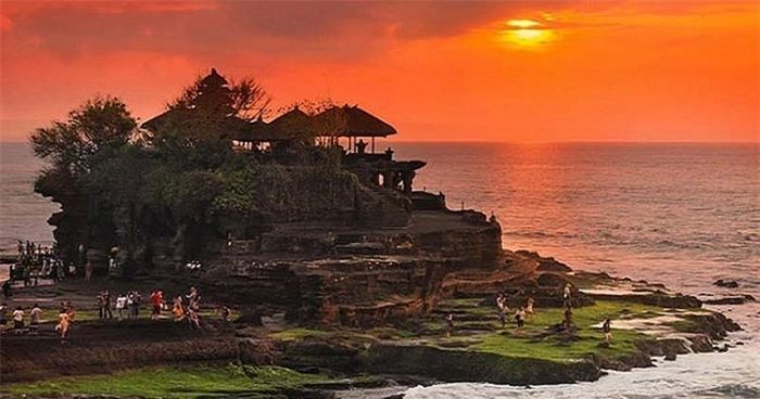 Đền Tanah Lot