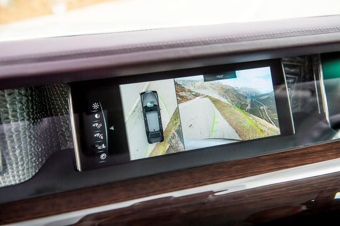 Rolls-Royce Phantom bị triệu hồi