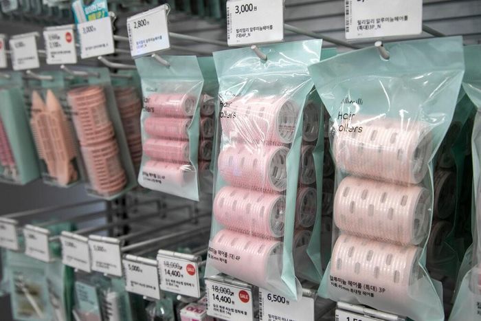  Với mức giá khoảng 800 won/chiếc (0,8 USD), món đồ này phù hợp túi tiền của hầu hết phụ nữ. 