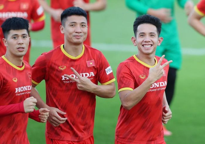 Theo kế hoạch, Đội tuyển Việt Nam sẽ tập luyện tại Vũng Tàu cho đến ngày 1/12 sẽ lên đường sang Singapore tham dự AFF Suzuki Cup 2020.