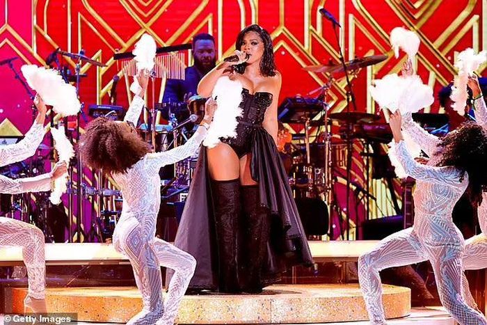 Sự kiện trao giải Soul Train 2021 sẽ phát sóng vào 20h ngày 28/11 (giờ địa phương) trên kênh truyền hình BET và BET Her ở Mỹ.