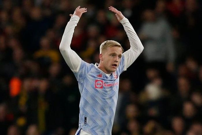 Van de Beek đã cho thấy anh xứng đáng được đá chính
