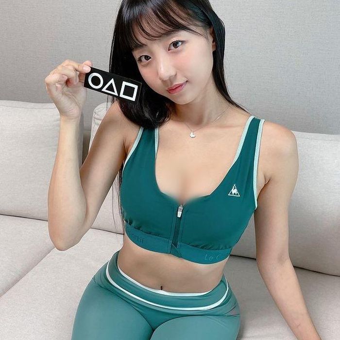 Thực tế, Eunji Pyo tốt nghiệp đại học nhưng dù có bằng cấp về lĩnh vực mình theo đuổi, nữ DJ xinh đẹp vẫn theo con đường riêng của mình.