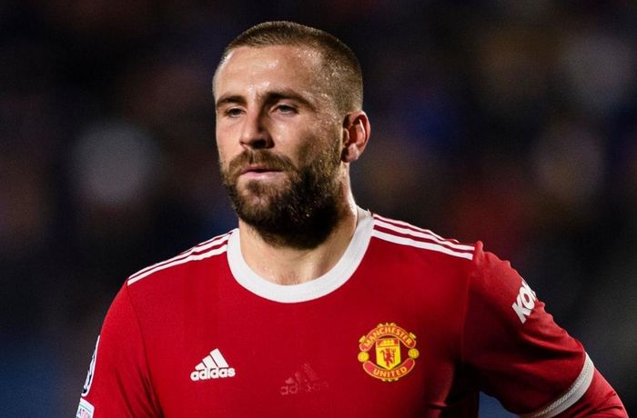 Ở bên trái vẫn sẽ là Luke Shaw