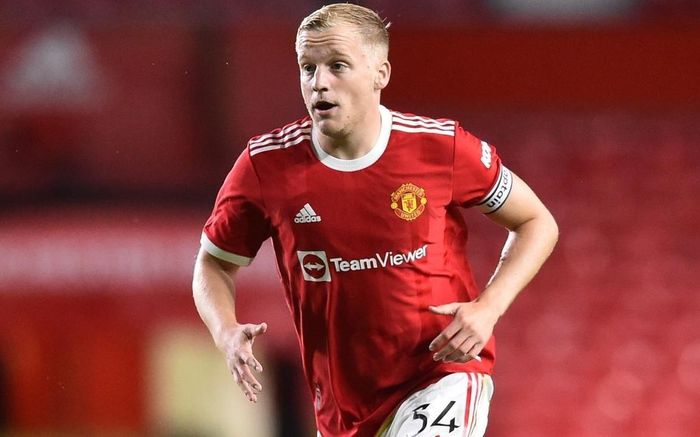 Van de Beek có thể đẩy Paul Pogba lên ghế dự bị để chiếm suất đá chính nhờ khát khao của mình