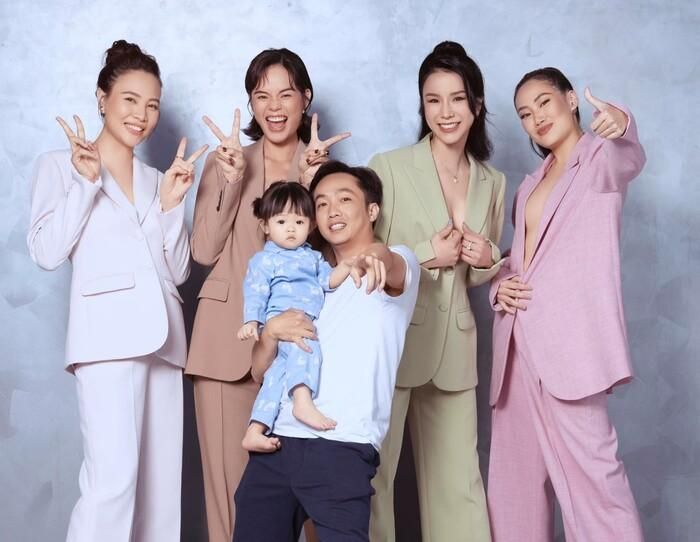 Sự xuất hiện của hai ba con Cường Đô La.
