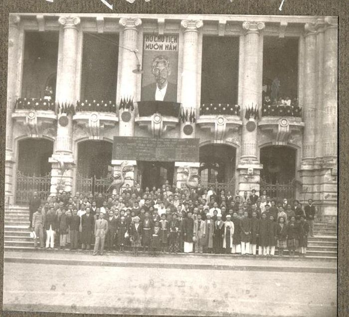 Bế mạc Đại hội các Dân tộc Việt Nam 3/12/1945