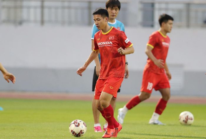 Nếu Hùng Dũng có thể ra sân thi đấu ở AFF Cup với phong độ cao thì đó sẽ là tin mừng cho HLV Park Hang Seo. Ảnh: VFF