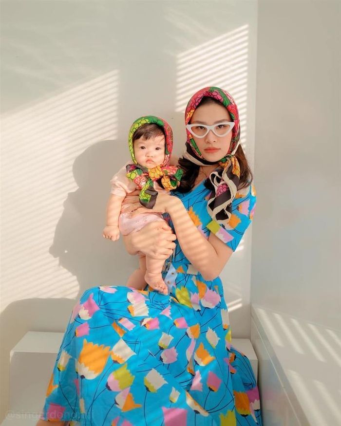 ...hay khăn Gucci để chụp ảnh thời trang.