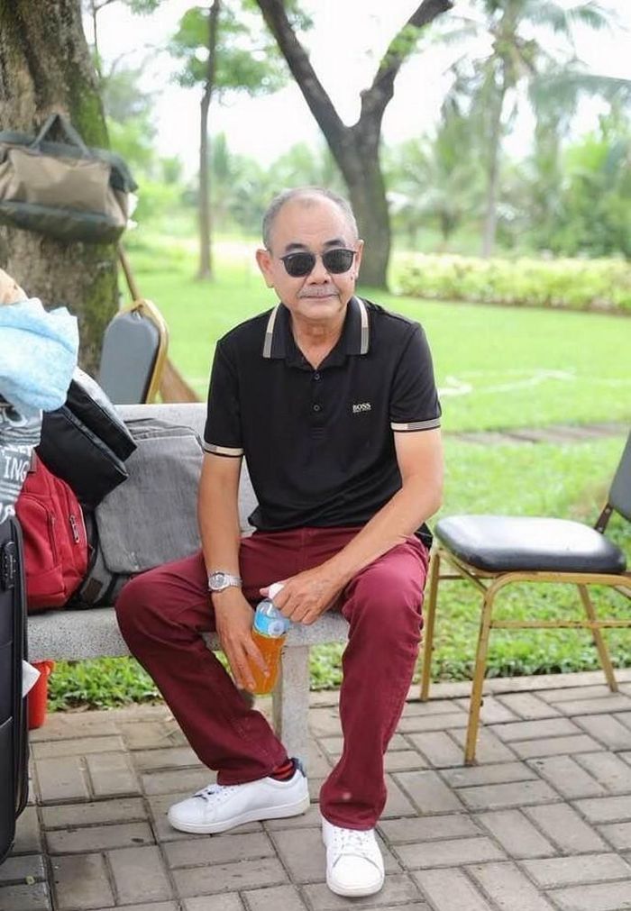 NSND Việt Anh hào hứng trong ngày đầu trở lại phim trường.