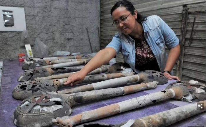 Theo các chuyên gia, những cổ vật trên thuộc về đế chế Aztec. Từ đây, bí mật rùng rợn về nghi lễ hiến tế của người Aztec được hé lộ.