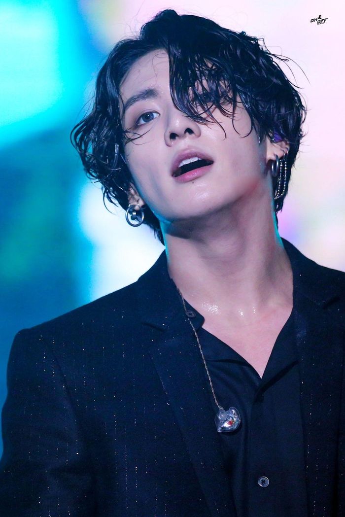"Em út" BTS JoongKook xếp hạng 2. Gần đây, anh cũng được ca ngợi là một trong những idol toàn năng của K-pop.