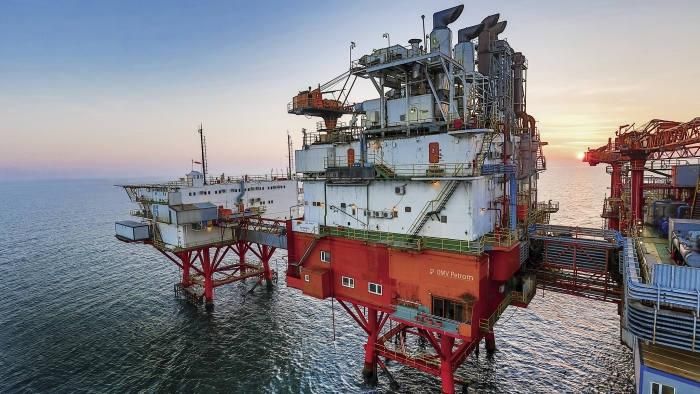 Giàn trung tâm của Petromar ở Biển Đen.