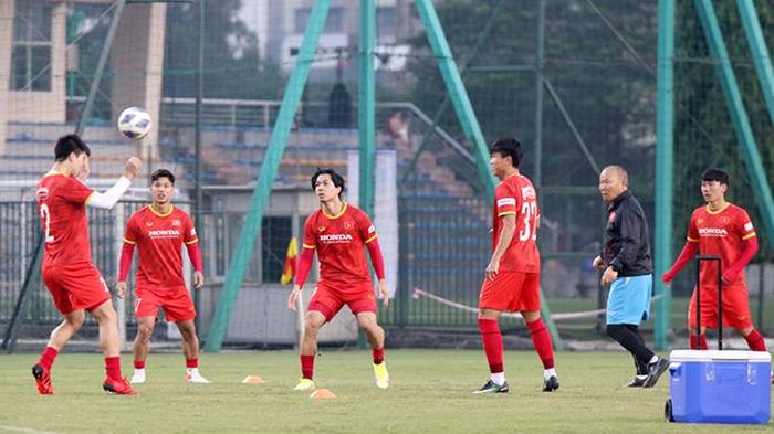 Tuyển Việt Nam tích cực tập luyện chuẩn bị cho AFF Cup 2021