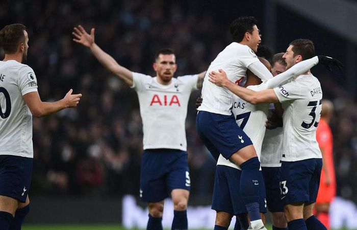 Lucas Moura mở tỷ số cho Tottenham với pha nã đại bác tuyệt đẹp từ khoảng cách gần 30m