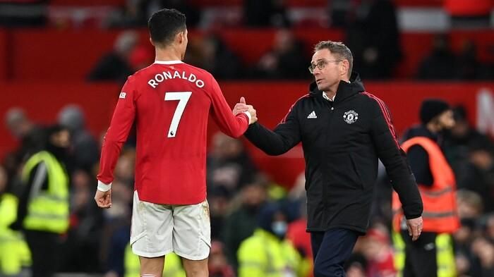HLV Rangnick khen ngợi Ronaldo.