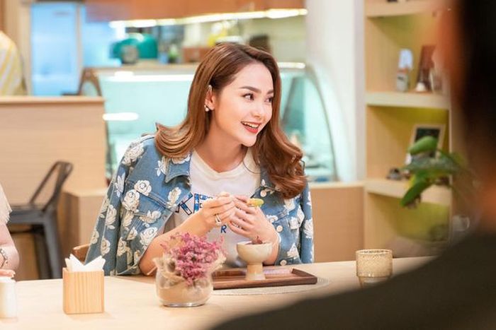 Minh Hằng ở tuổi 35 thành công cả âm nhạc và điện ảnh
