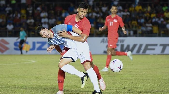 Philippines (áo trắng) đang thành công với những cầu thủ nhập tịch thời gian gần đây