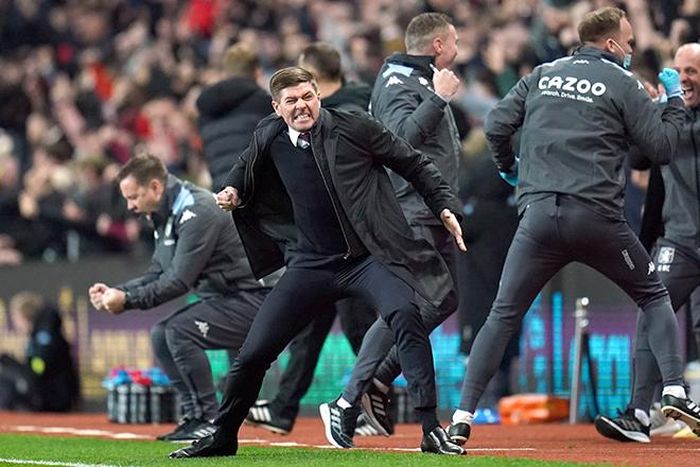 Steven Gerrard là 1 trong số 4 HLV người Anh đang cầm quân ở Premier League