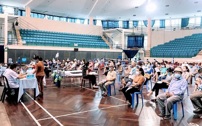 Trước diễn biến phức tạp của dịch Covid-19, thành phố Hải Phòng đang đẩy nhanh tốc độ tiêm vaccine phòng dịch.