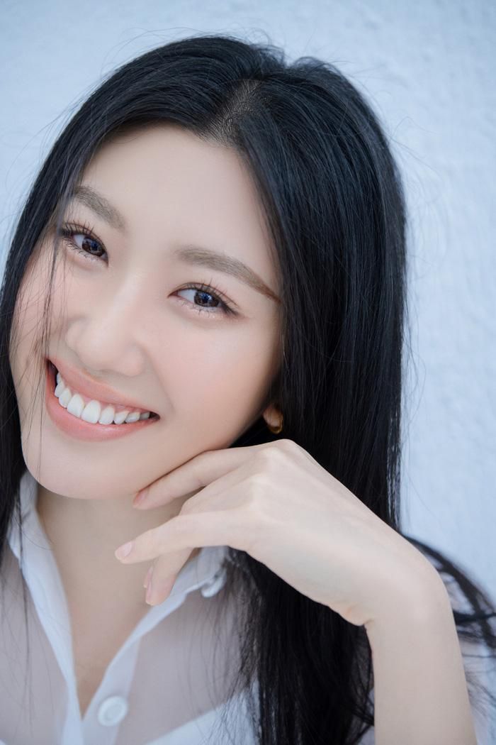 Sau thành công của vai diễn trong “Cây táo nở hoa”, Thúy Ngân tiếp tục phủ sóng truyền hình khi góp mặt trong dàn casting chính thức của 2 trong số những gameshow hot nhất hiện nay: “Running Man Vietnam” và “7 Nụ cười xuân”. Với sự tinh tế, thông minh và lăn xả, Thúy Ngân ngày càng chứng minh tài năng, nhận được sự yêu thích của khán giả. Cô không còn đóng khung hình ảnh như trước đây mọi người từng lo ngại sau bộ phim “Gạo nếp gạo tẻ”