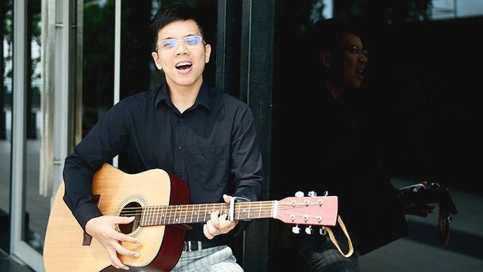 Hình ảnh thầy giáo 9X Nguyễn Thái Dương.
