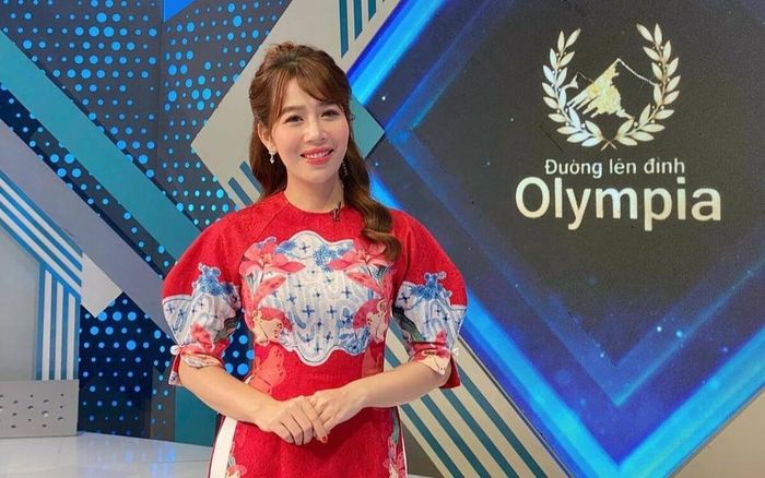 MC Diệp Chi được biết đến trong vai trò MC/BTV giàu kinh nghiệm của Đài truyền hình Việt Nam. Cô từng "cầm trịch" nhiều chương trình được khán giả quan tâm như Rung chuông vàng, Đối mặt, Điều ước thứ 7, Đường lên đỉnh Olympia,...