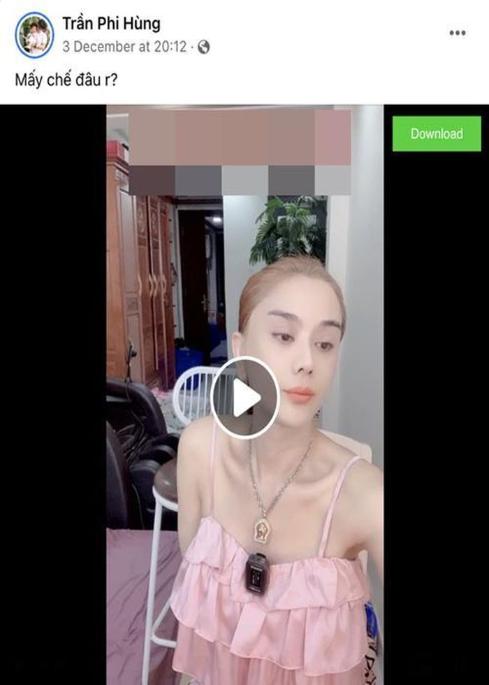 Ngày 3/12, anh chia sẻ một loạt livestream bán hàng của vợ. Ảnh chụp màn hình