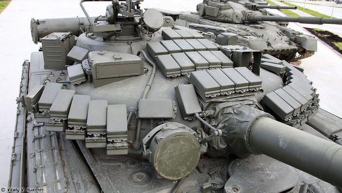 Gói nâng cấp xe tăng T-80BV được nhà máy Uralvagonzavod giới thiệu vào tháng 7/2016, nhằm đưa dòng tăng lừng danh T-80 đạt sức mạnh ngang ngửa những xe tăng hiện đại như M1A2 Abrams của Mỹ, Leopard 2A6 của Đức.