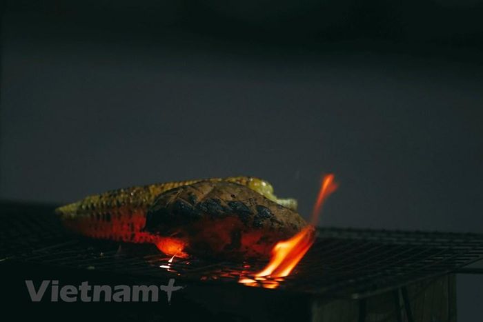  Những thức quà của mùa Đông mang hương vị hân hoan đến khó tả mà chỉ có ai từng trải qua mới hiểu được. (Ảnh: Hoài Nam/Vietnam+) 