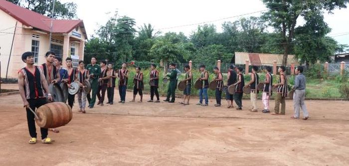 Múa cồng, chiêng Tây Nguyên. Ảnh: Hồng Điệp - TTXVN