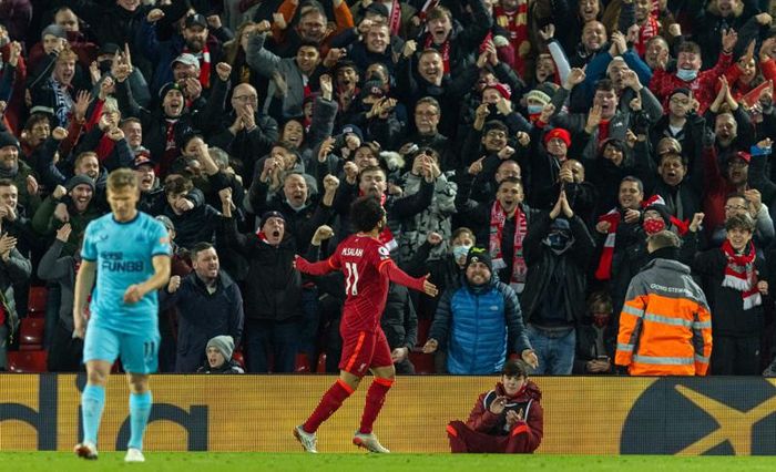 Salah đá bồi giúp Liverpool dẫn 2-1 trước giờ giải lao