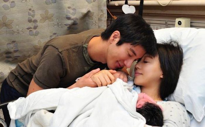 Lý Tịnh Lôi cho biết Vương Lực Hoành là người tệ bạc, đối xử hà khắc và xem cô như công cụ sinh con duy trì nòi giống. Ảnh: Sina, Sinchew.
